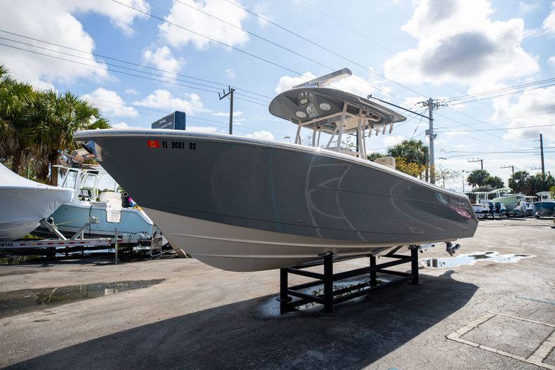 Thumbnail 4 for Used 2019 Cobia 277 CC boat for sale in West Palm Beach, FL