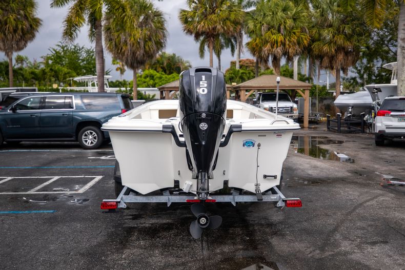 Thumbnail 9 for Used 2017 Mako Pro Skiff 21 CC boat for sale in West Palm Beach, FL