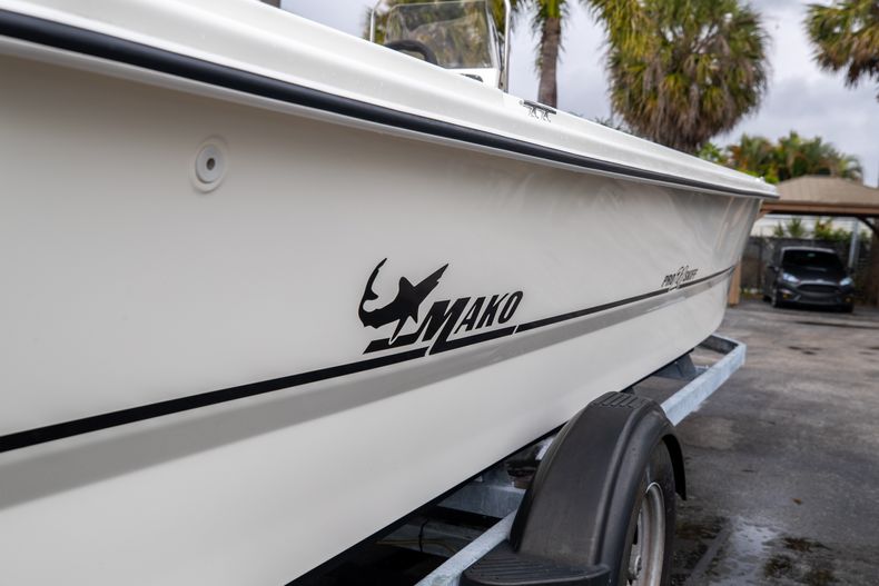 Thumbnail 11 for Used 2017 Mako Pro Skiff 21 CC boat for sale in West Palm Beach, FL