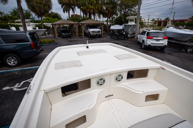 Thumbnail 25 for Used 2017 Mako Pro Skiff 21 CC boat for sale in West Palm Beach, FL