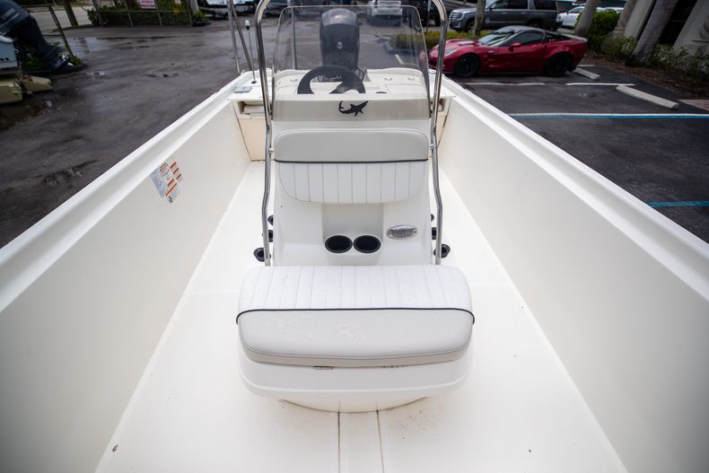 Thumbnail 26 for Used 2017 Mako Pro Skiff 21 CC boat for sale in West Palm Beach, FL