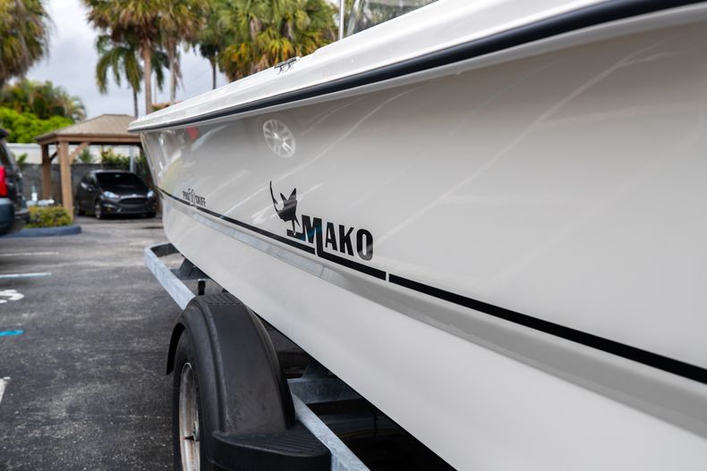 Thumbnail 8 for Used 2017 Mako Pro Skiff 21 CC boat for sale in West Palm Beach, FL