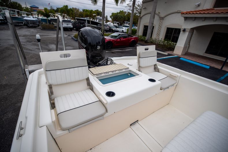 Thumbnail 13 for Used 2017 Mako Pro Skiff 21 CC boat for sale in West Palm Beach, FL