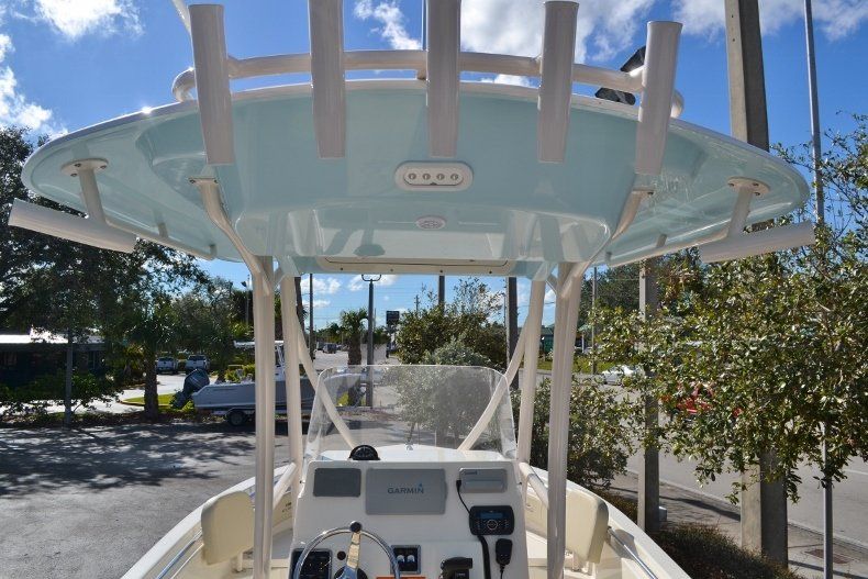 Thumbnail 10 for New 2018 Cobia 220 Center Console boat for sale in Vero Beach, FL