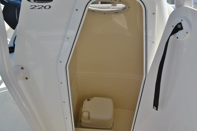 Thumbnail 19 for New 2018 Cobia 220 Center Console boat for sale in Vero Beach, FL