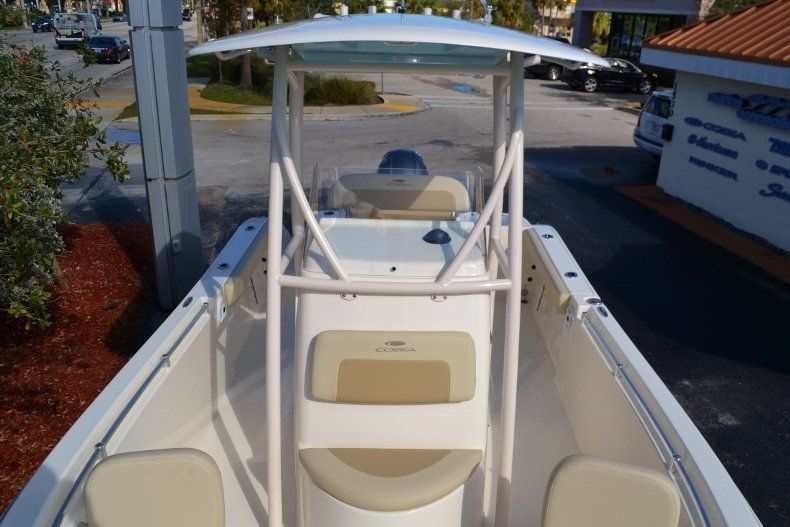 Thumbnail 18 for New 2018 Cobia 220 Center Console boat for sale in Vero Beach, FL