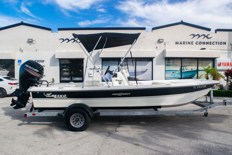 Used 2017 Mako Pro Skiff 19 CC boat for sale in Fort Lauderdale, FL