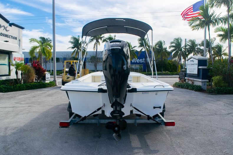 Thumbnail 6 for Used 2017 Mako Pro Skiff 19 CC boat for sale in Fort Lauderdale, FL