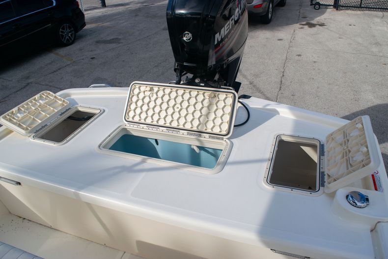 Thumbnail 10 for Used 2017 Mako Pro Skiff 19 CC boat for sale in Fort Lauderdale, FL