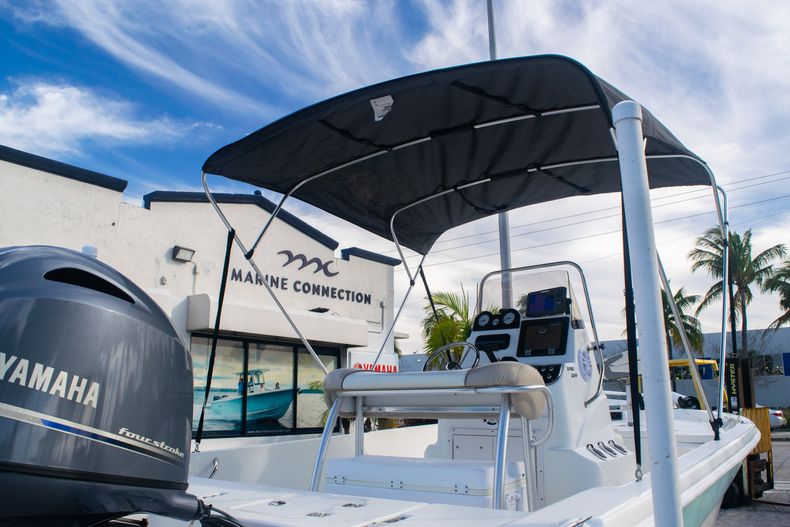 Thumbnail 8 for Used 2017 NauticStar 1910 Bay boat for sale in Fort Lauderdale, FL