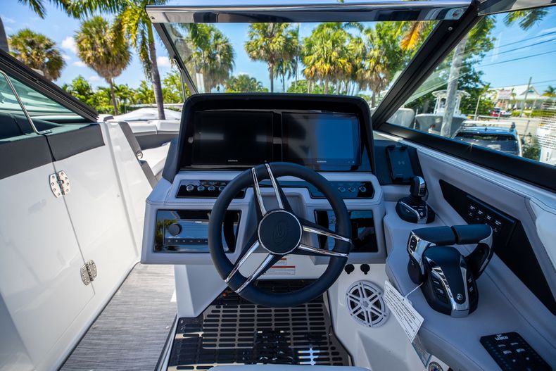 Thumbnail 20 for New 2022 Cobalt R8 OB boat for sale in West Palm Beach, FL