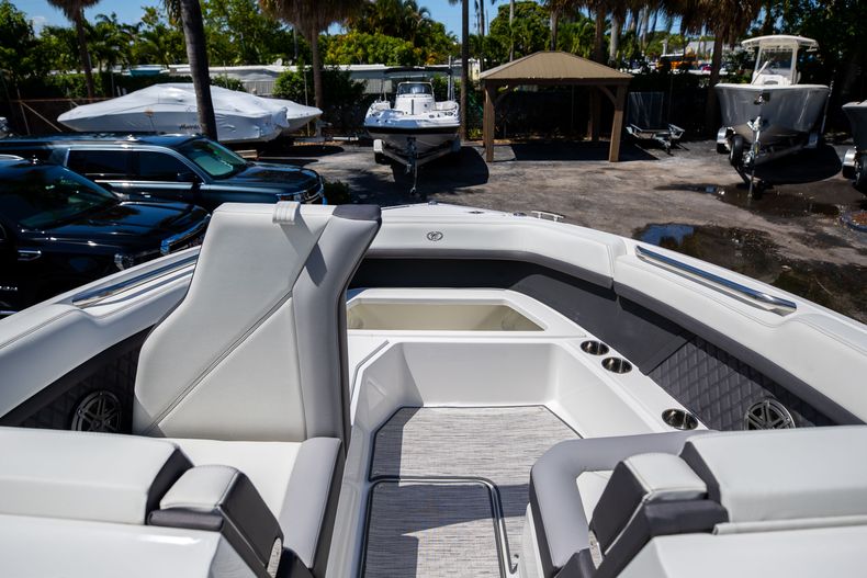 Thumbnail 37 for New 2022 Cobalt R8 OB boat for sale in West Palm Beach, FL