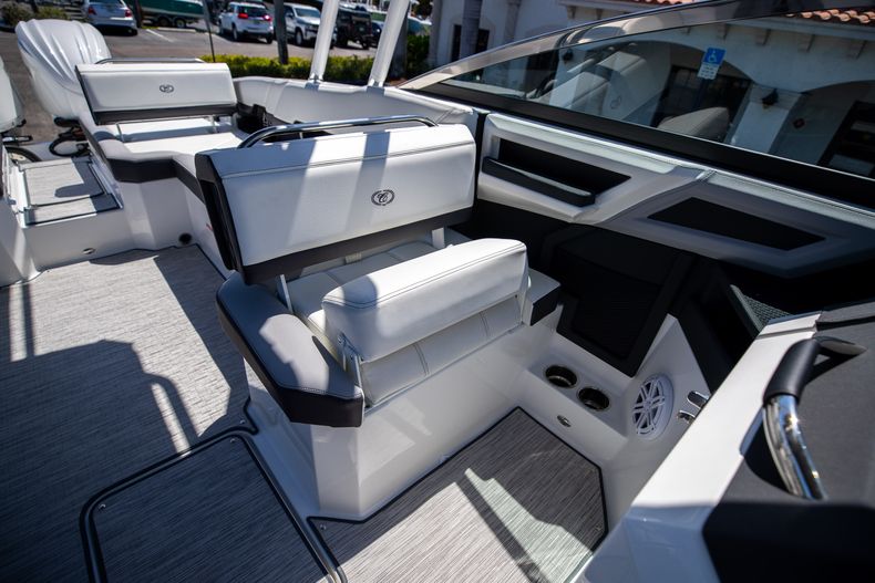 Thumbnail 33 for New 2022 Cobalt R8 OB boat for sale in West Palm Beach, FL