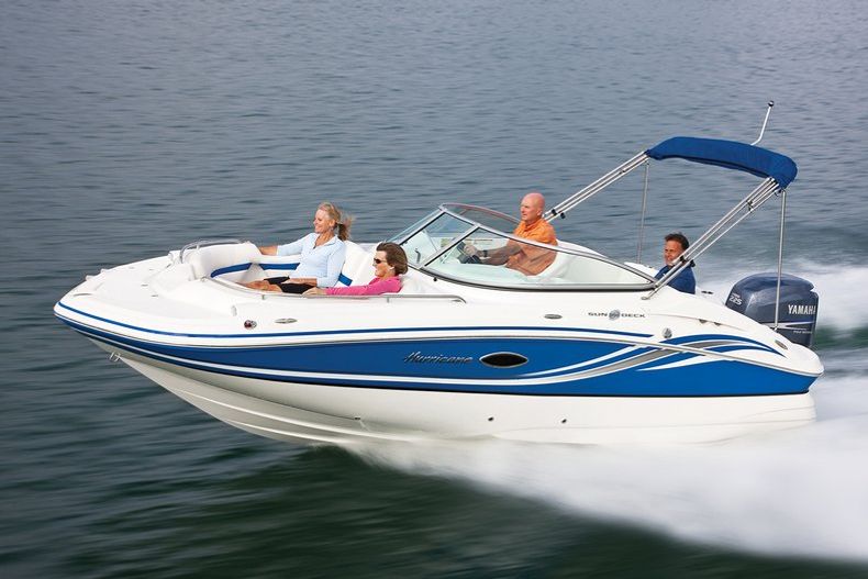 Thumbnail 58 for New 2013 Hurricane SunDeck SD 2000 OB boat for sale in West Palm Beach, FL