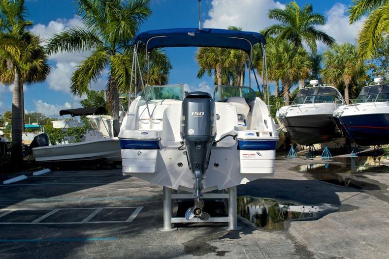 Thumbnail 6 for New 2013 Hurricane SunDeck SD 2000 OB boat for sale in West Palm Beach, FL