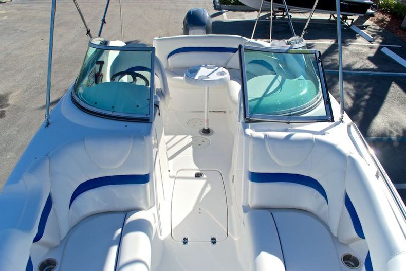 Thumbnail 45 for New 2013 Hurricane SunDeck SD 2000 OB boat for sale in West Palm Beach, FL