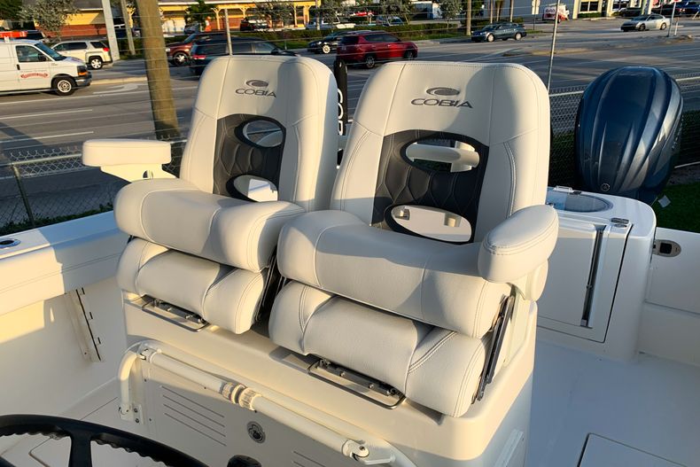 Thumbnail 6 for New 2022 Cobia 280 CC boat for sale in West Palm Beach, FL