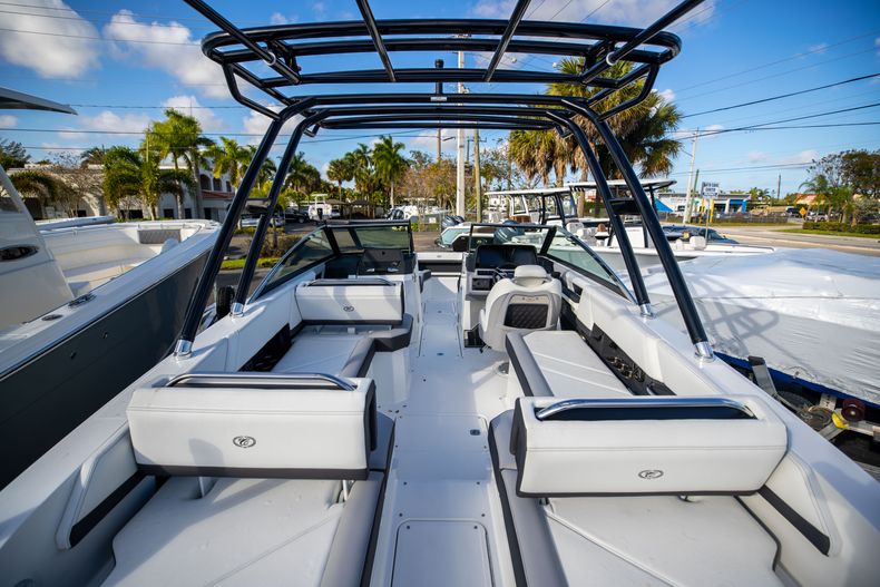 Thumbnail 3 for New 2022 Cobalt R6 OB boat for sale in West Palm Beach, FL