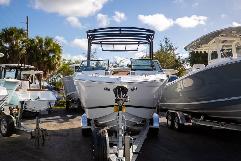 Thumbnail 1 for New 2022 Cobalt R6 OB boat for sale in West Palm Beach, FL