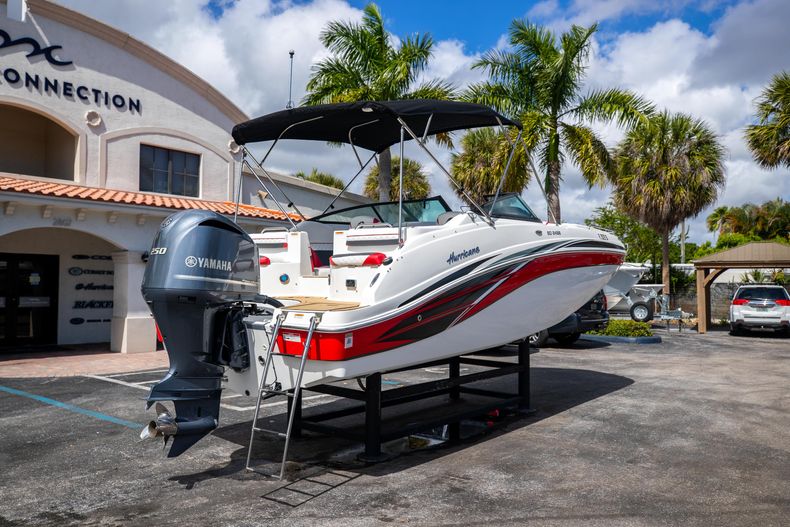 Thumbnail 10 for Used 2019 Hurricane SD 2486 OB boat for sale in West Palm Beach, FL