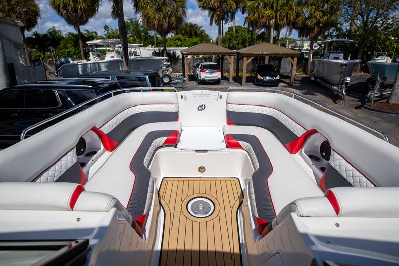 Thumbnail 38 for Used 2019 Hurricane SD 2486 OB boat for sale in West Palm Beach, FL