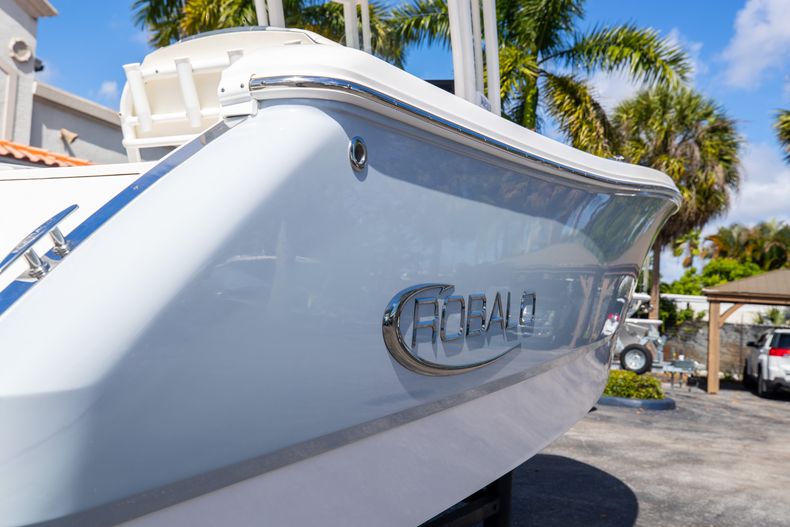 Thumbnail 11 for Used 2020 Robalo R230 Center Console boat for sale in West Palm Beach, FL