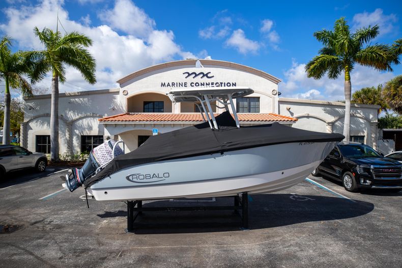 Thumbnail 42 for Used 2020 Robalo R230 Center Console boat for sale in West Palm Beach, FL