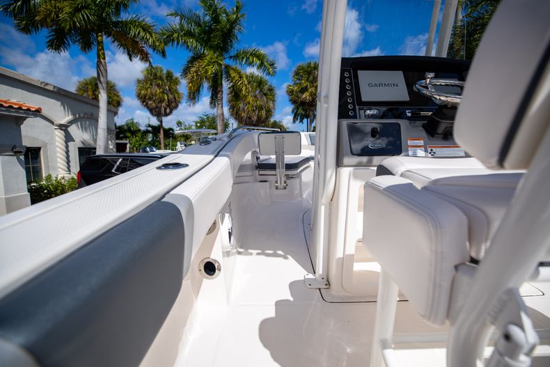 Thumbnail 21 for Used 2020 Robalo R230 Center Console boat for sale in West Palm Beach, FL
