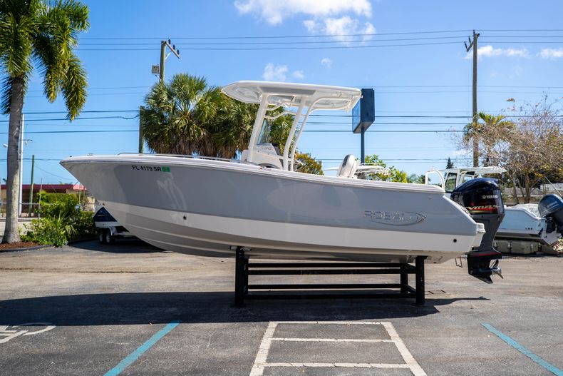 Thumbnail 6 for Used 2020 Robalo R230 Center Console boat for sale in West Palm Beach, FL
