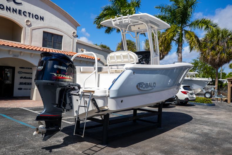 Thumbnail 10 for Used 2020 Robalo R230 Center Console boat for sale in West Palm Beach, FL