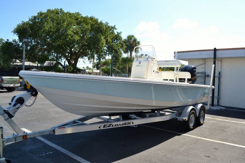 Thumbnail 2 for New 2015 Pathfinder 2200 Tournament Edition boat for sale in Vero Beach, FL