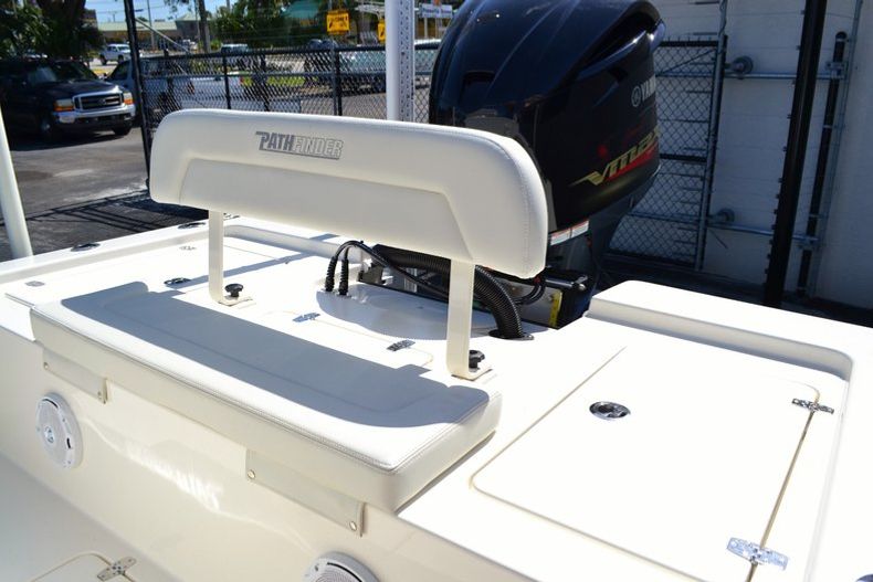 Thumbnail 19 for New 2015 Pathfinder 2200 Tournament Edition boat for sale in Vero Beach, FL