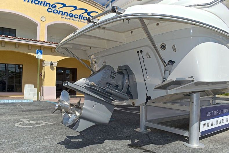 Thumbnail 12 for Used 2005 Crownline 270 CR Cruiser boat for sale in West Palm Beach, FL