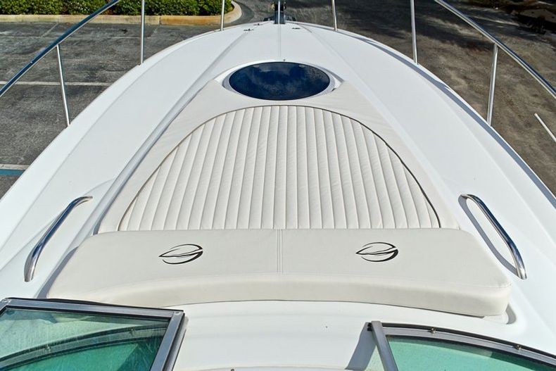 Thumbnail 77 for Used 2005 Crownline 270 CR Cruiser boat for sale in West Palm Beach, FL