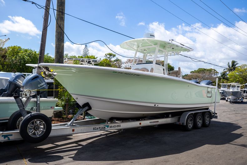 Thumbnail 3 for Used 2015 Sea Hunt Gamefish 30 boat for sale in West Palm Beach, FL