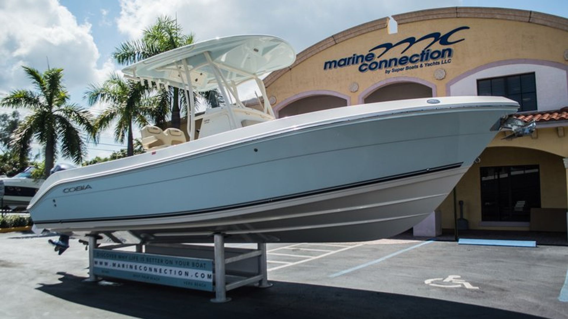 New 2015 Cobia 256 Center Console #K033 image 2