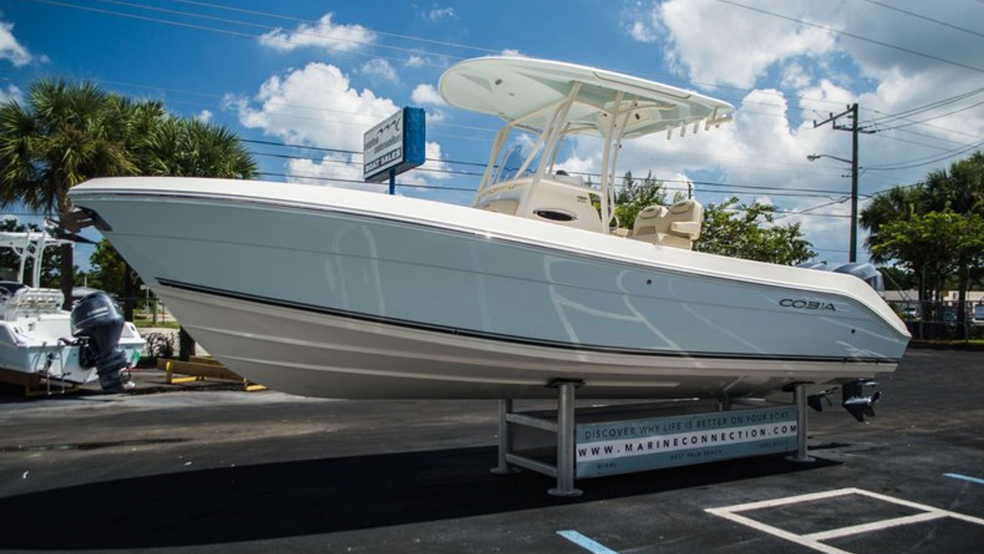 New 2015 Cobia 256 Center Console #K033 image 4