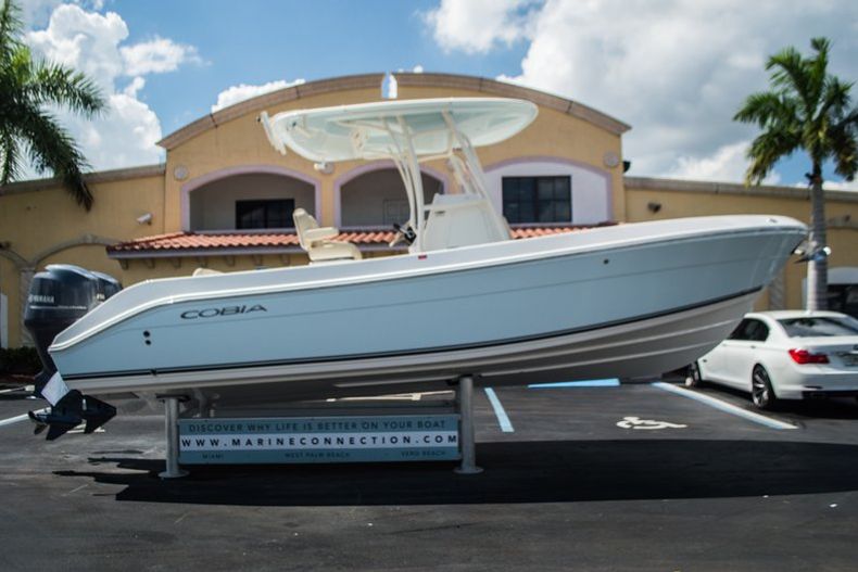 Thumbnail 8 for New 2015 Cobia 256 Center Console boat for sale in West Palm Beach, FL