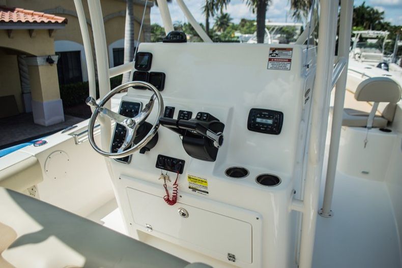 Thumbnail 26 for New 2015 Cobia 256 Center Console boat for sale in West Palm Beach, FL