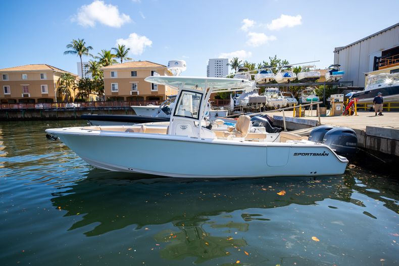Used 2020 Sportsman Heritage 251 Center Console boat for sale in Aventura, FL