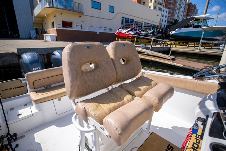 Thumbnail 19 for Used 2020 Sportsman Heritage 251 Center Console boat for sale in Aventura, FL