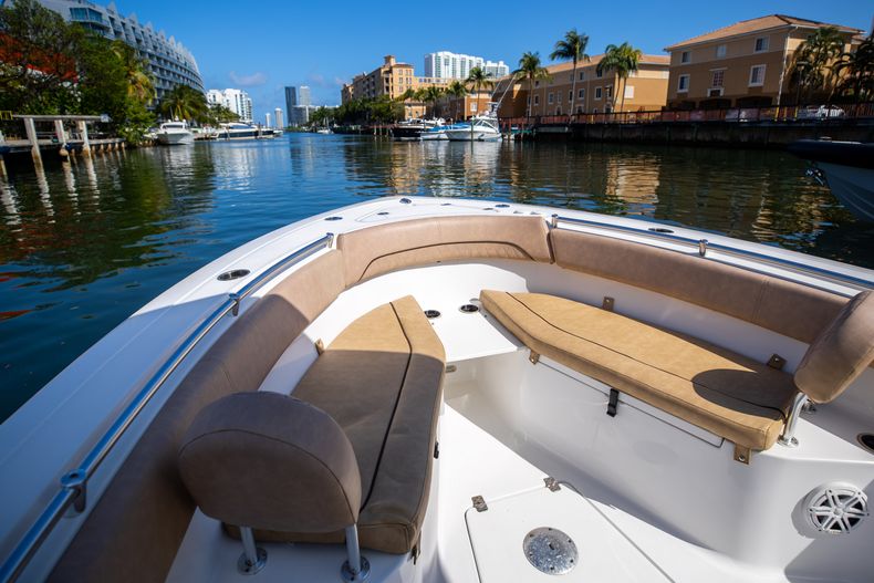 Thumbnail 20 for Used 2020 Sportsman Heritage 251 Center Console boat for sale in Aventura, FL