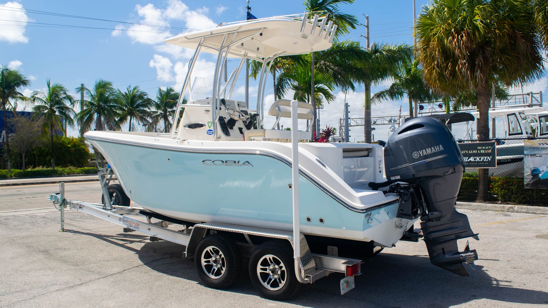 Used 2018 Cobia 201 CC #T004 image 6