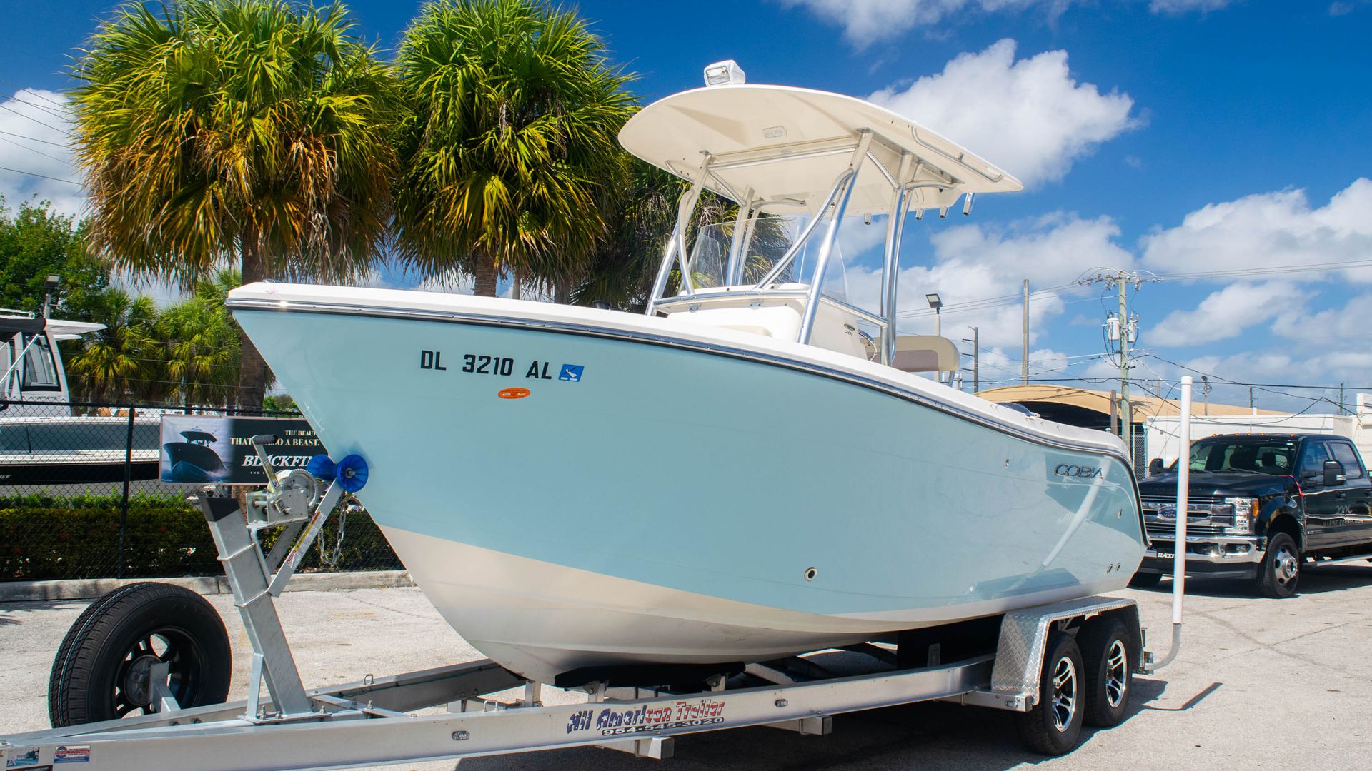 Used 2018 Cobia 201 CC #T004 image 4