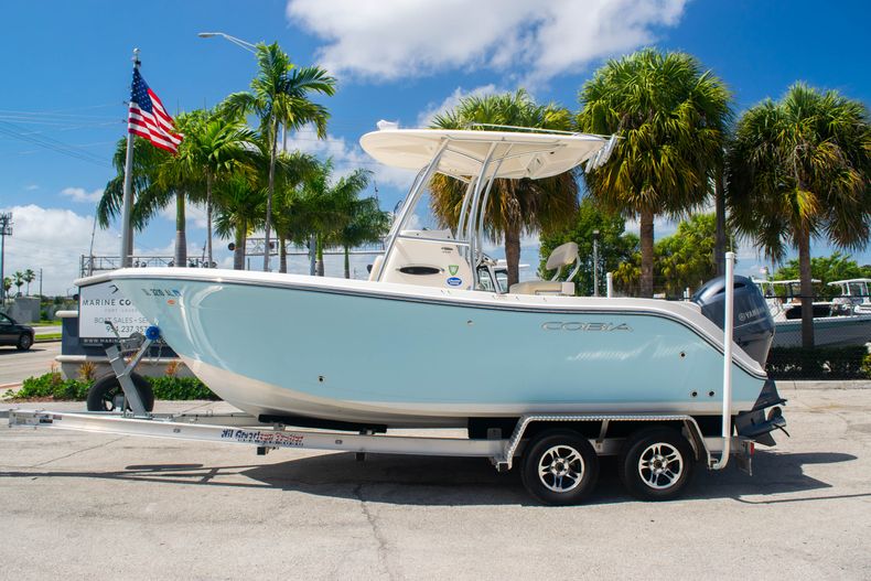 Thumbnail 4 for Used 2018 Cobia 201 CC boat for sale in Fort Lauderdale, FL
