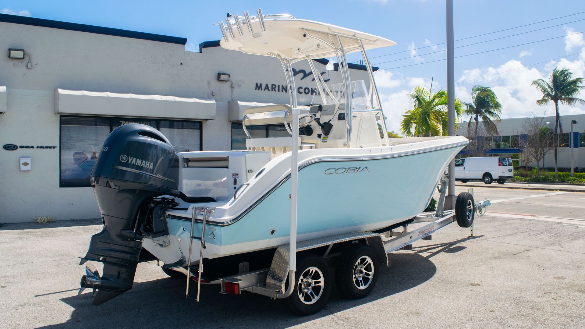 Used 2018 Cobia 201 CC #T004 image 8