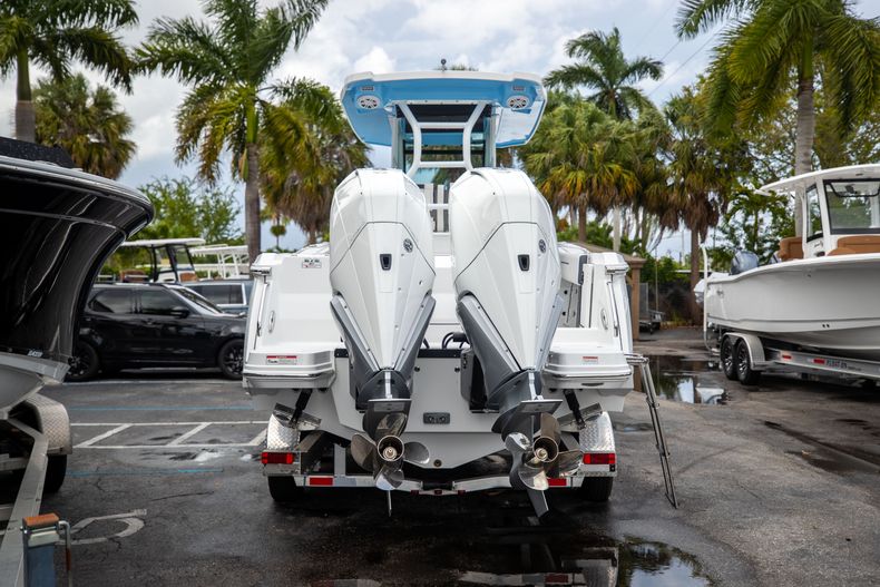 Thumbnail 1 for New 2022 Blackfin 272CC boat for sale in West Palm Beach, FL