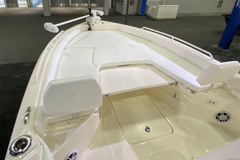 Thumbnail 3 for New 2022 Skeeter SX2550 FAMILY boat for sale in Stuart, FL