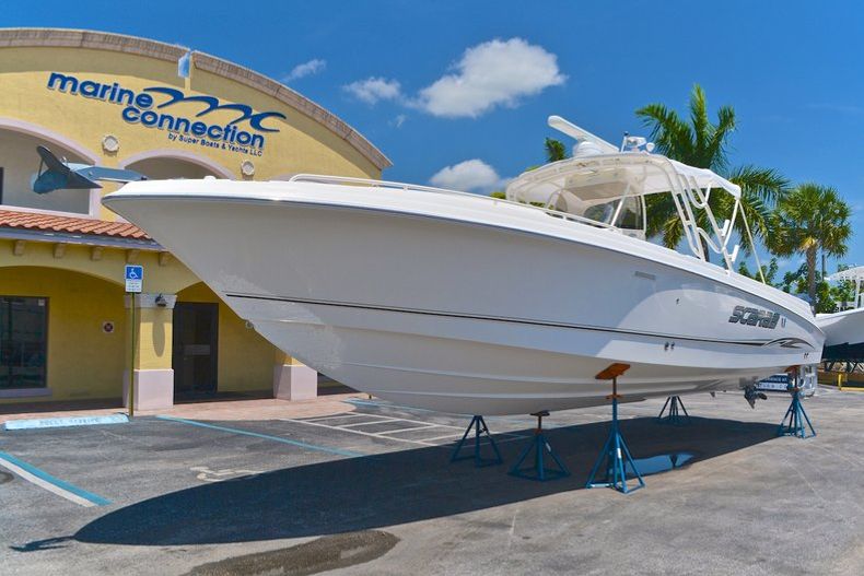 Thumbnail 7 for Used 2006 Wellcraft 352 Sport Center Console boat for sale in West Palm Beach, FL