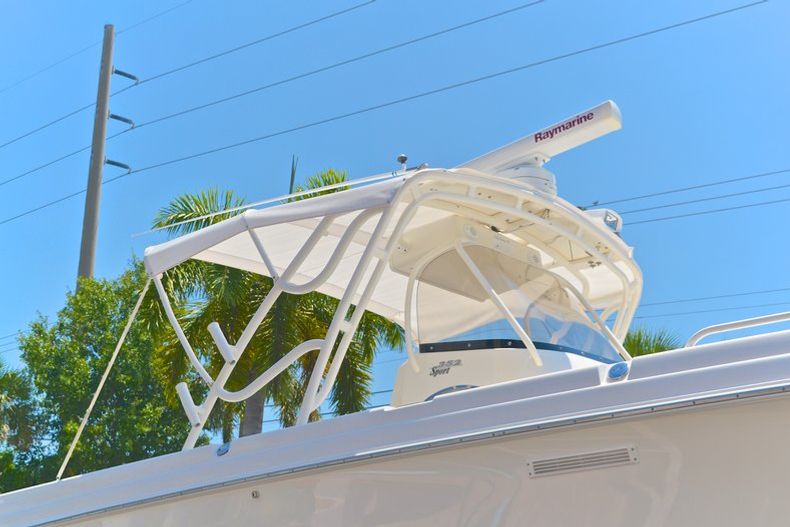 Thumbnail 26 for Used 2006 Wellcraft 352 Sport Center Console boat for sale in West Palm Beach, FL